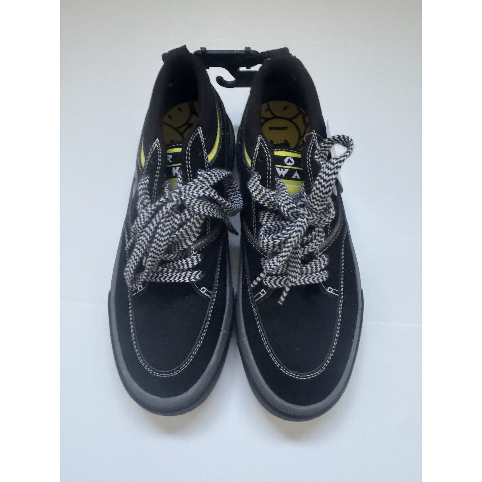 Airwalk Boys Skate Shoes Size 8 Black Gray Neon Yellow Lace Up Sneakers Nwt